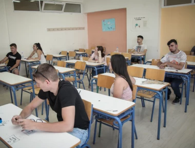14 απολαυστικά «μαργαριτάρια» από εξετάσεις Λυκείου!